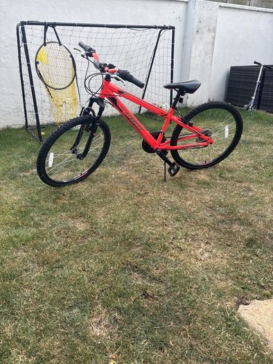 Girls bike 24