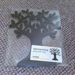 Tiger Jewellery Tree