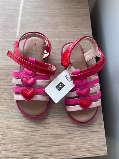 girls sandals