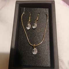 necklace and earrings set