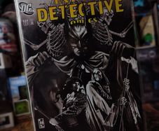 Detective Comics ! Batman ! Issue #834 ! Black & White Cover ! Zatanna Appearance ! 2007 ! by DC Comics !