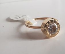NEW Ring size 9