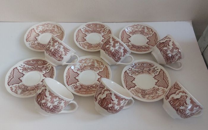 Fabulous Vintage 35 Piece Brown and White Fair Winds, Historical Scenes of Chinese Export to America Dinner Service by Alfred Meakin, Staffordshire