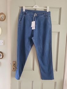 ladies jeans bnwt. Boutique bought
