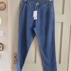 ladies jeans bnwt. Boutique bought