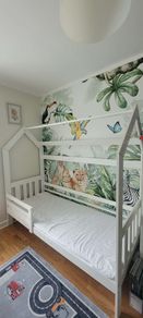 Bed House-shaped