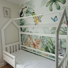 Bed House-shaped