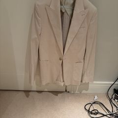 Reiss stone Putney suit, worn only once to a wedding. Beautiful suit