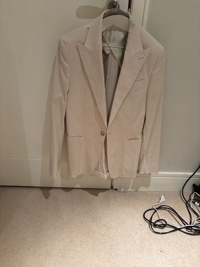 Reiss stone Putney suit, worn only once to a wedding. Beautiful suit