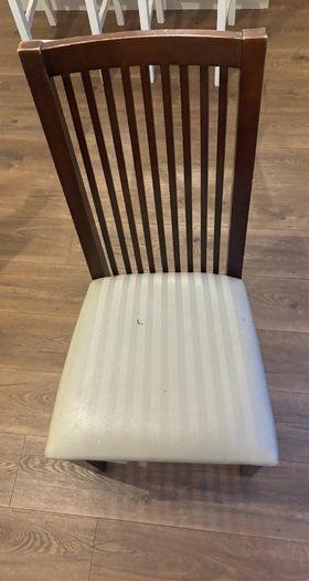 Table & Chairs