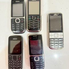 5 x Nokia phones