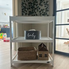 Baby changing table