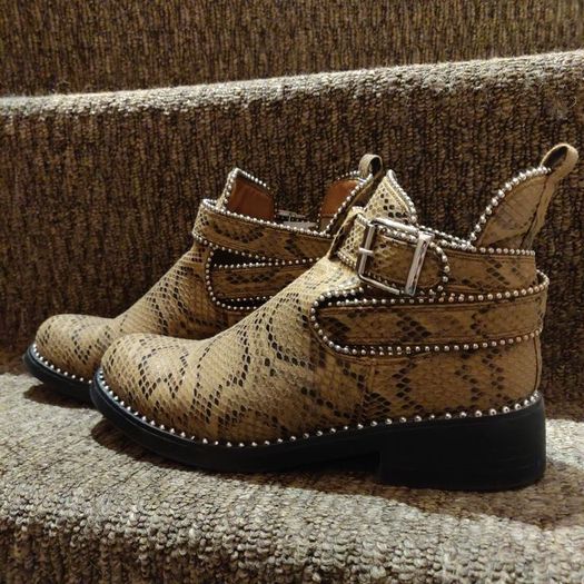 Snake print Ankle Boots, size 38