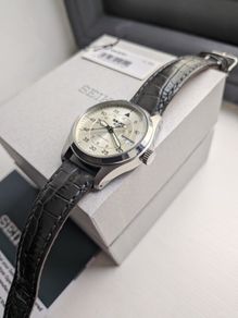 Seiko 5 Sports Champagne Flieger