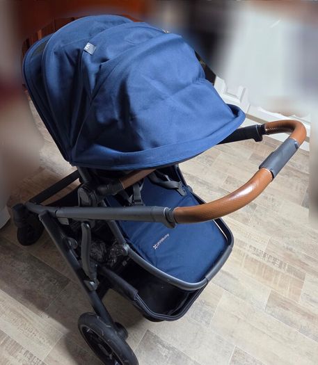 UPPAbaby Vista 2 with accessories cosy ganoosh, cup holder, organiser