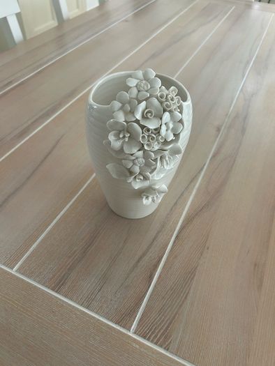 laura ashley vase