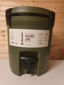 stanley water jug