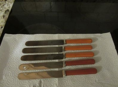 vintage NEWBRIDGE knives