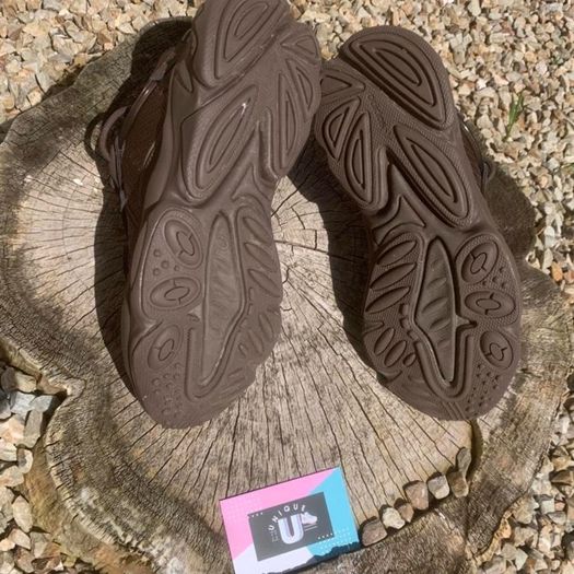 Premium Adidas Ozweego Brown