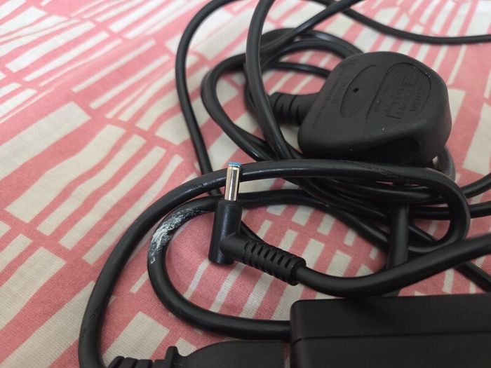 HP genuine charger, Excellent condition