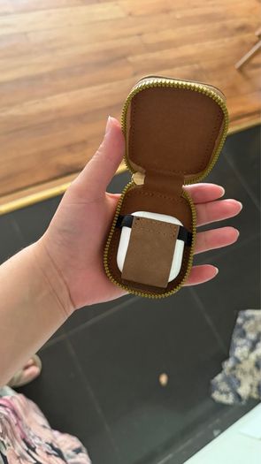 Aipod case & keychain