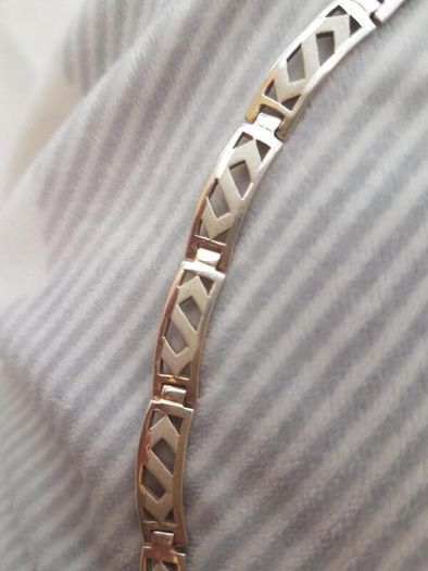 Elegant Vintage Sterling Silver Necklace