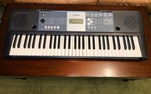 Yamaha YPT-230 Portable Keyboard w/AC Adapter and Stand