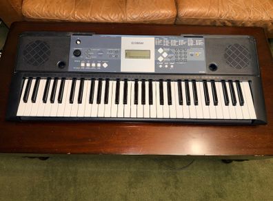 Yamaha YPT-230 Portable Keyboard w/AC Adapter and Stand