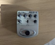 Behringer BDI21 V-Tone Bass Amp Modeler