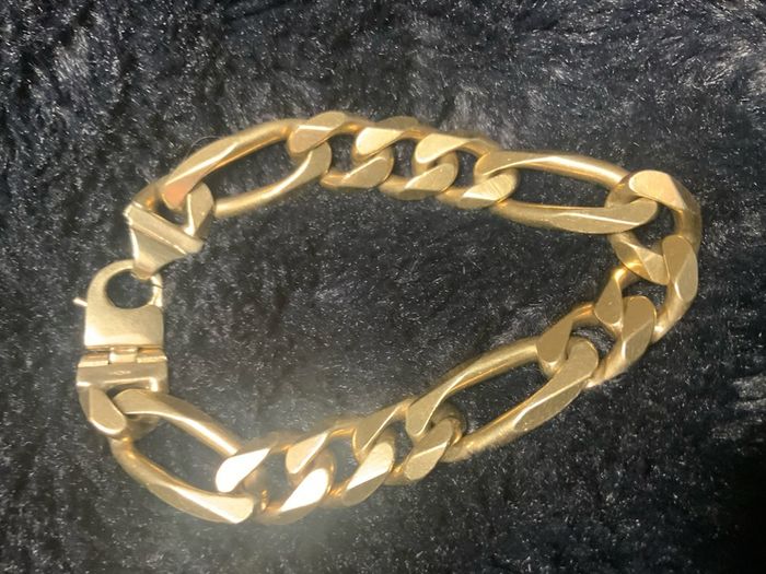 gold bracelet