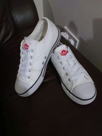 Lee Cooper Shoes, size EU-33, UK-1