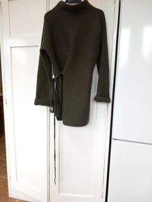 Vince Cashmere 30% & Wool 70% Sweater Size M