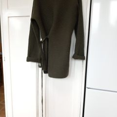 Vince Cashmere 30% & Wool 70% Sweater Size M