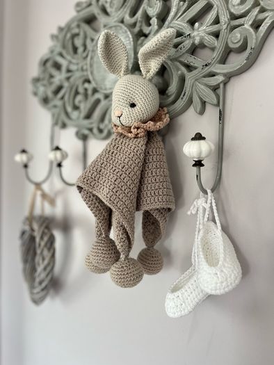baby shoes and matching headband