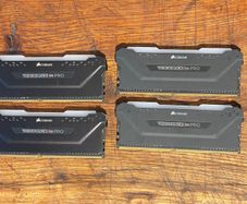 Corsair Vengeance RGB Pro DDR4 32GB 8x4