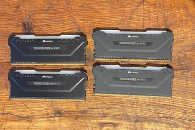 Corsair Vengeance RGB Pro DDR4 32GB 8x4