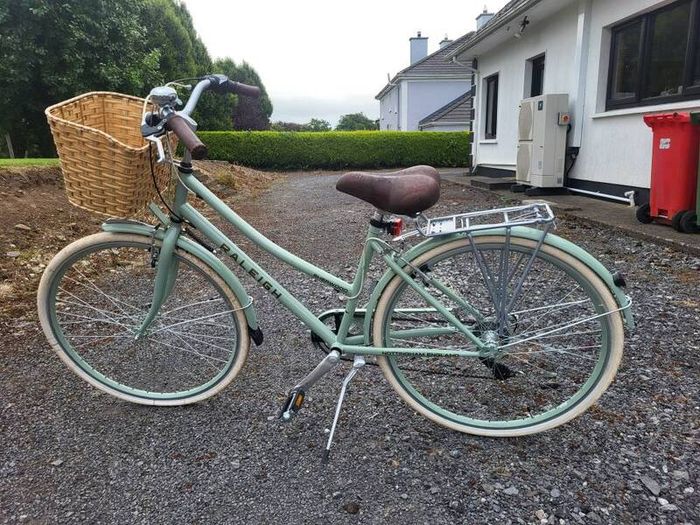 Stunning ladies bicycle