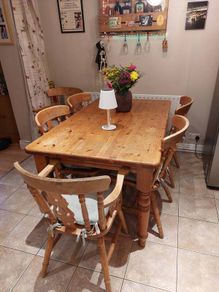 Kitchen Table & 6 Chairs