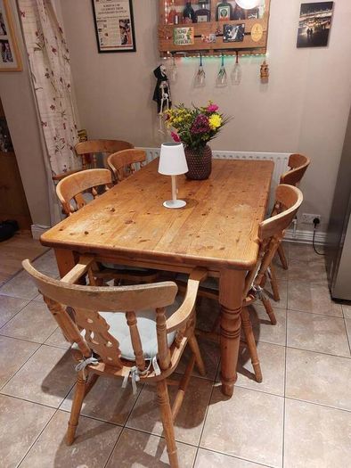 Kitchen Table & 6 Chairs