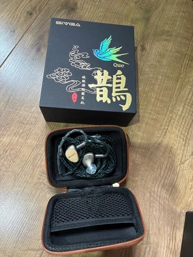 Earphones sivga Que