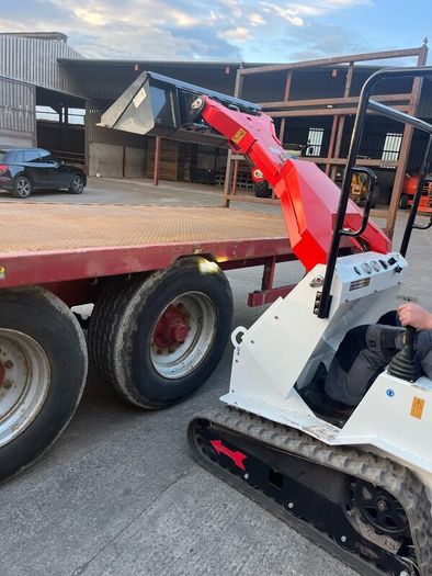Mach pro mini skid steer