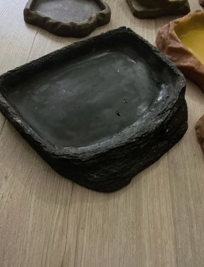 Bundle of Reptile Acessories Feeding Bowls