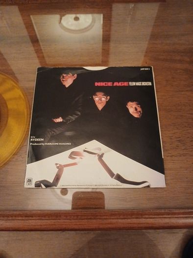 vinyl single- yellow magic orchestra. Nice age.