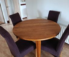 Oak Dining room  table with 4 chairs