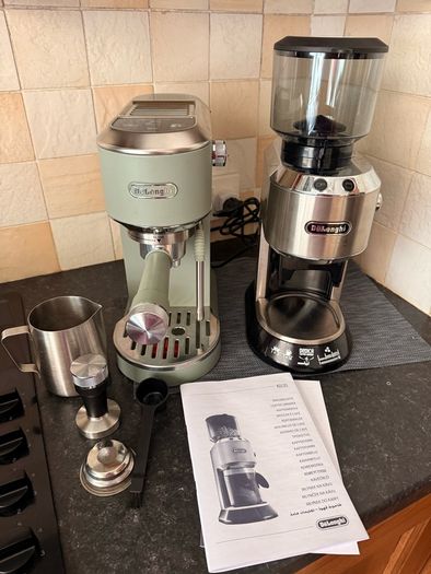 De'Longhi Dedica Espresso Machine Dedica Coffee Grinder Set