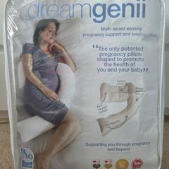 New Dreamgenii pregnancy pillow and feeding