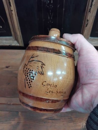 Vintage wood container 8