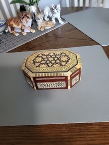 Trinket/jewellery box