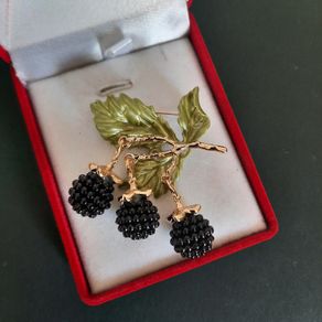 Blackberries Brooch Pin Nature Fruit Badge Broach Forrest Fruits Berry Jewellery & Accessories