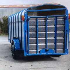 Tractor cattle trailer